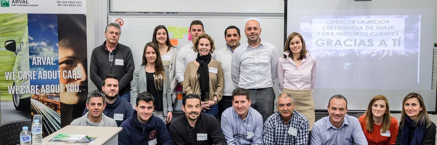 ARVAL LLEVA A SU RED PREFERENTE DE TALLERES A LA UNIVERSIDAD